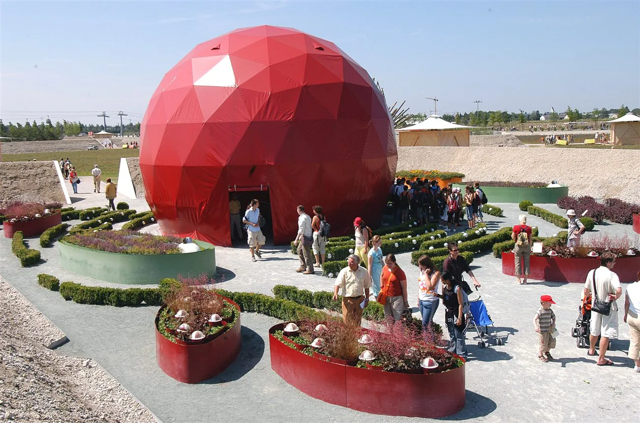 Begehbares Zellmodell (BUGA) — Ausstellung und Modellbau